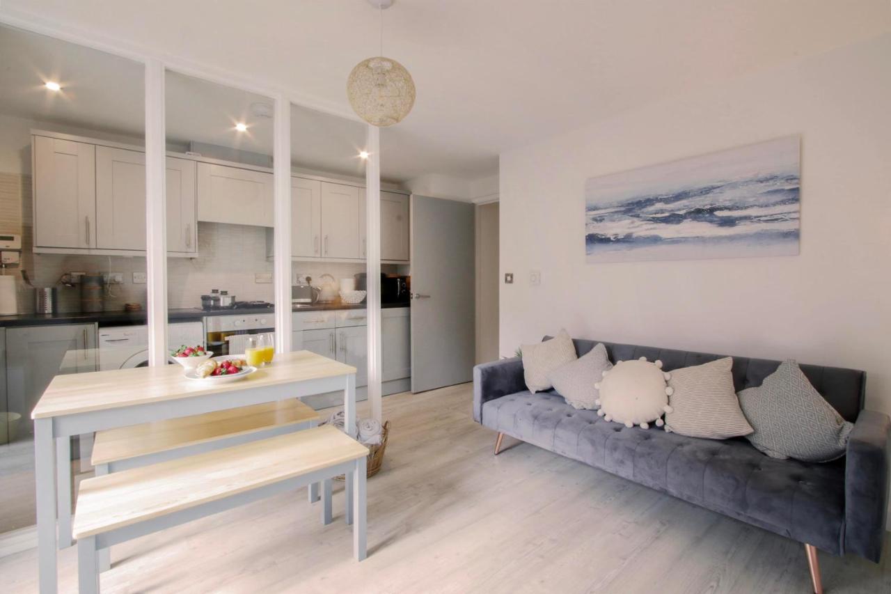 Apartment In The Heart Of *